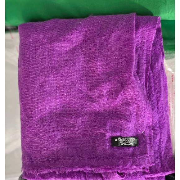 Made in Nepal solid purple scarf 100% Cashmere piece - Picture 1 of 2